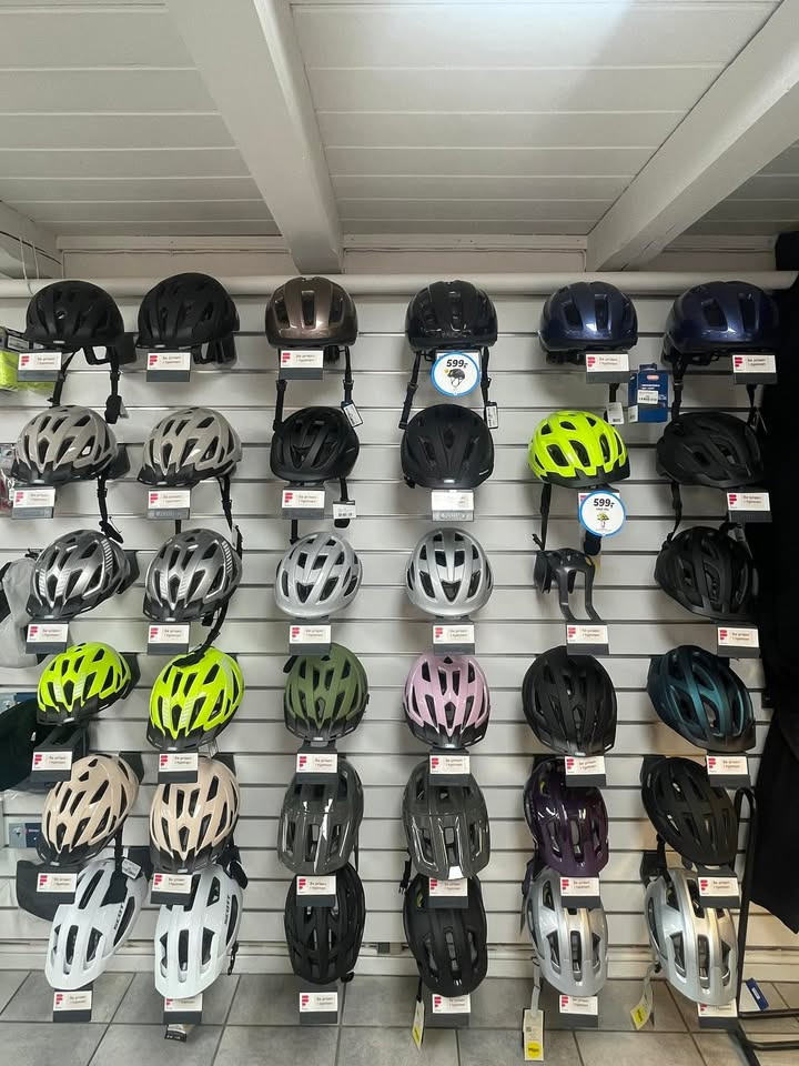 Find din nye cykelhjelm hos Fri BikeShop Vejle: Sikkerhed møder stil