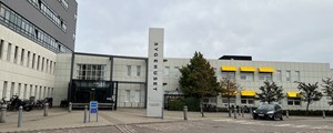 En del af sundhedscentret er flyttet til sygehuset – resten flytter senere