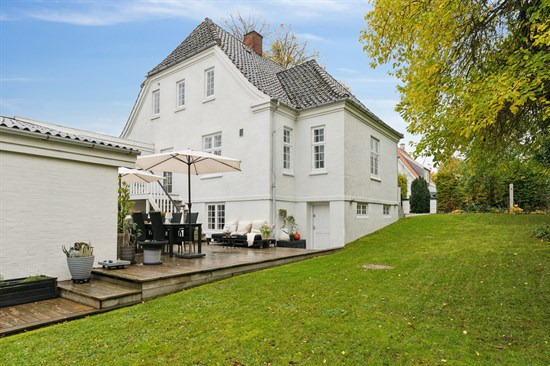 Top 6 over dyreste boliger til salg i Taastrup. Priser op til 19.995.000 kr