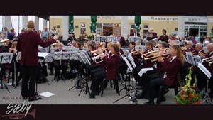 Hejslet Begravelsesforretning deltager i livlig musikfest i Sæby