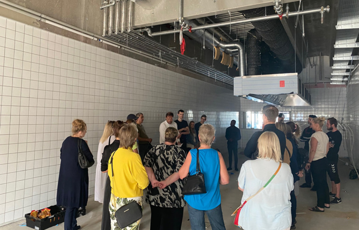 Uåbnet varehus og Jobcenter tager utraditionelle midler i brug til rekruttering