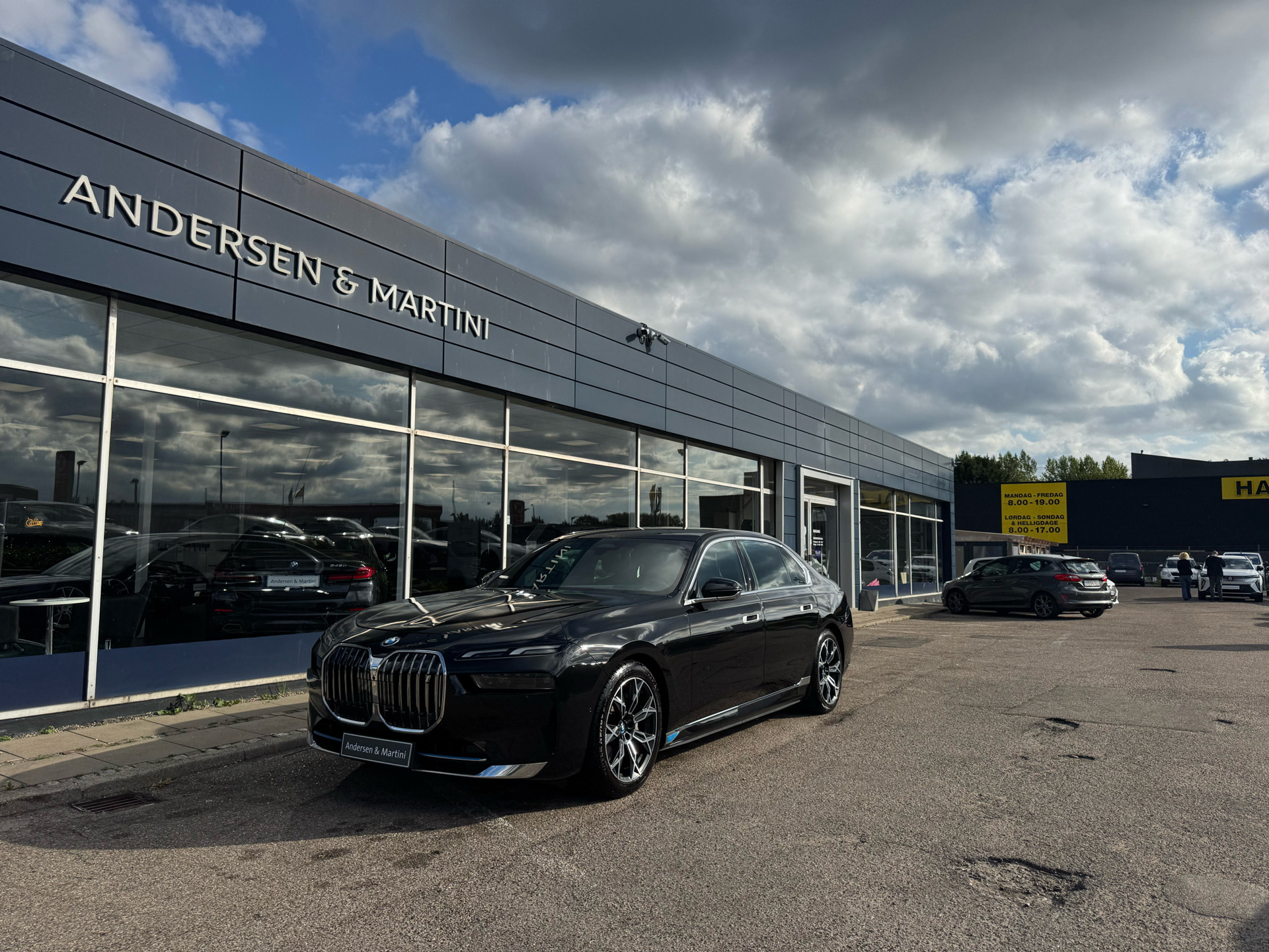 De dyreste biler i Ballerup - Pris op til 898.800 kr!