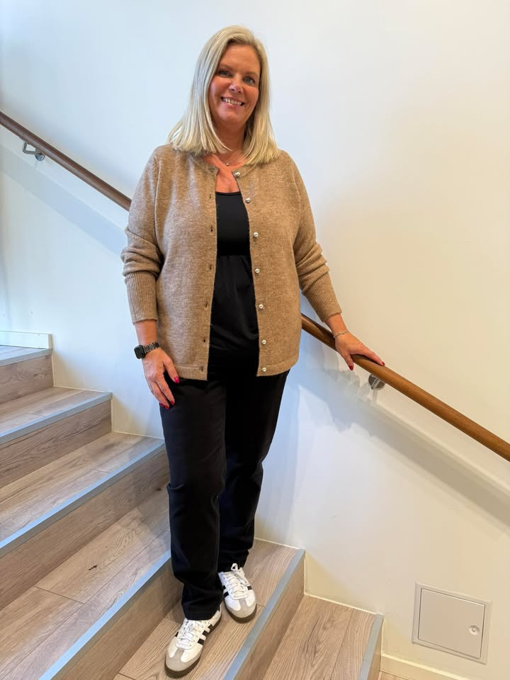 Only Curves præsenterer den perfekte cardigan til kølige dage