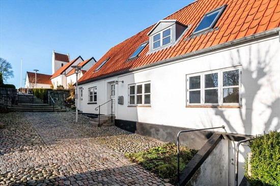 Sønderskovvej 69 er til salg for kun 699.000 kr.: Se de billigste boliger til salg i Lystrup her