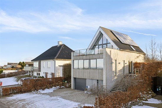 Kystvejen 68B og 1 anden boliger er kommet til salg denne uge i Køge - se boligerne her.