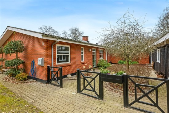 Faunbjergvej 42 er til salg for kun 475.000 kr.: Se de billigste boliger til salg i Sunds her