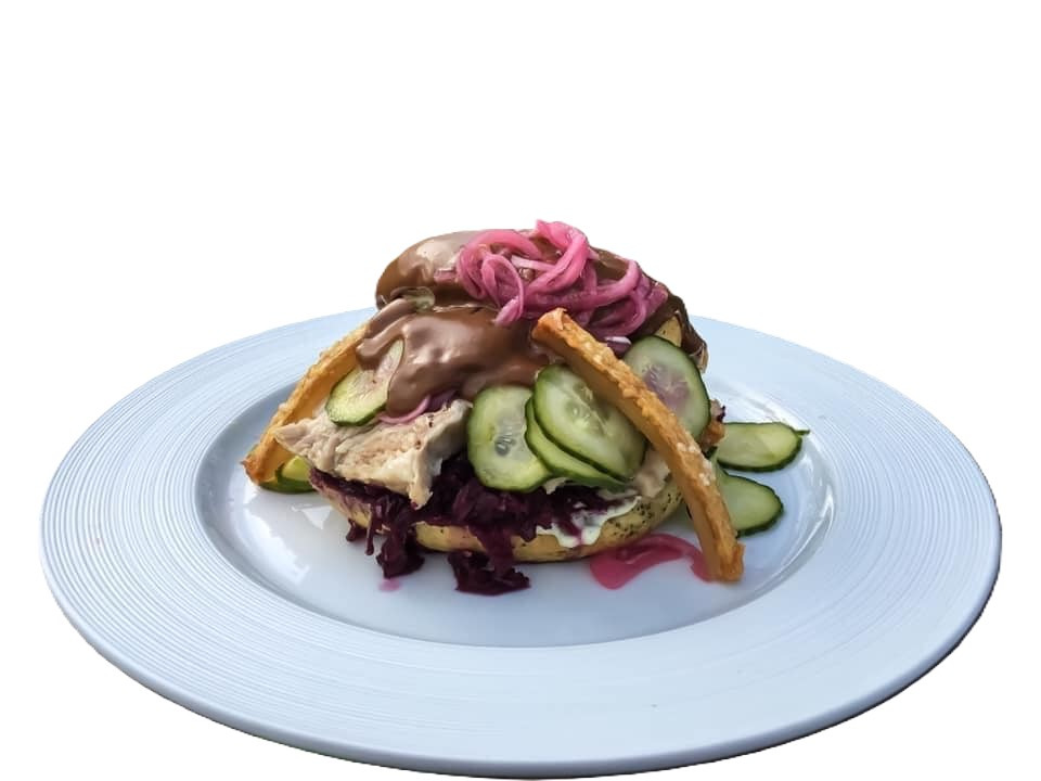 Skyttehusets Outdoor Camp introducerer flæskestegssandwich til torsdagsmiddag