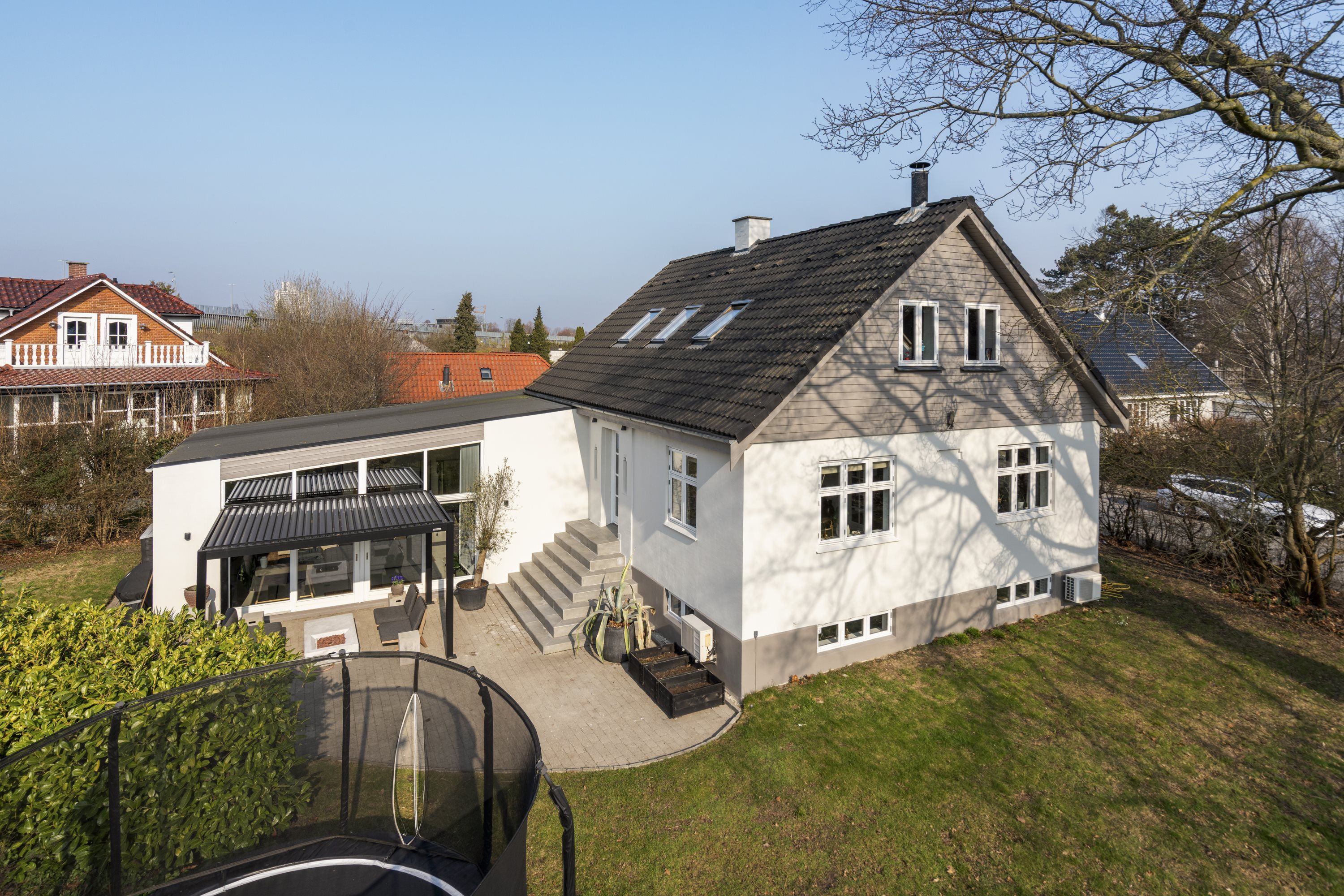 For 7.245.000 kr Klokkedybet 23 - Se priserne på de dyreste boliger til salg i Herlev