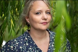 Claire de Lune optræder i Svanekegaarden