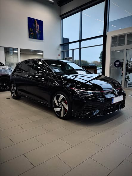 Autocentralen Viborg udleverer VW Golf GTI Clubsport med 300 HK
