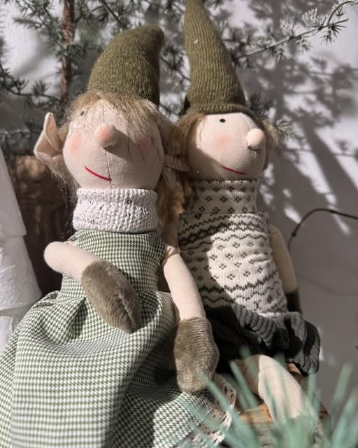 Fynbogården Blomster ApS præsenterer charmerende grønne nisser til gaver og hygge