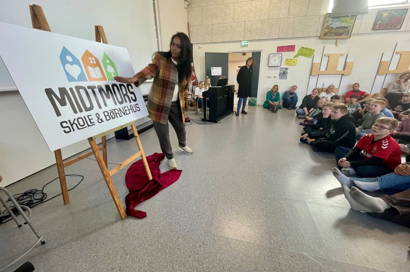 Fra Øster Jølby til Midtmors: Skolen får nyt navn og logo i forvandlingsproces
