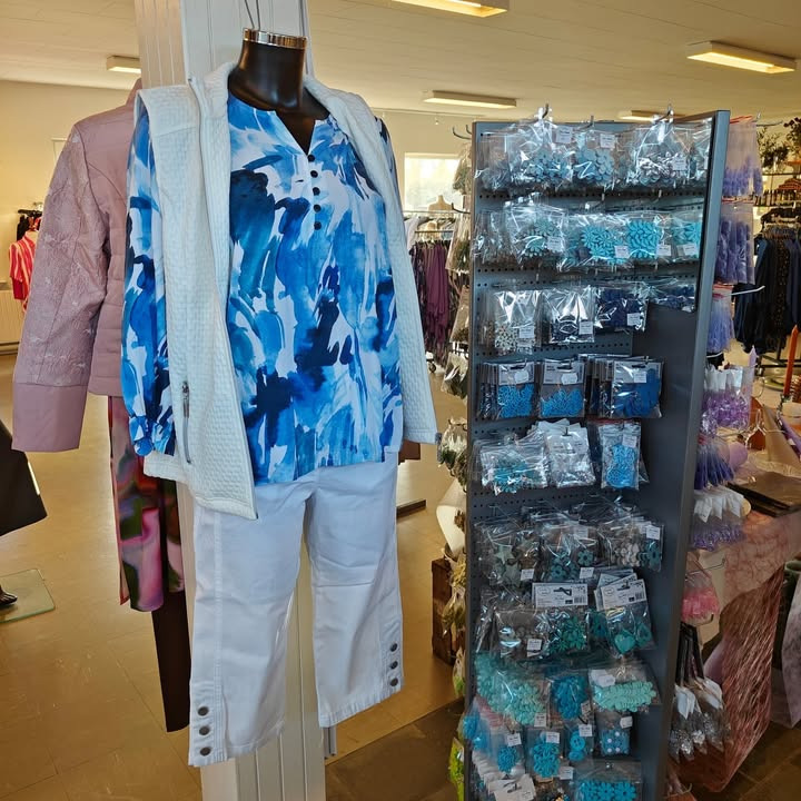 Elins Butik præsenterer forårslook med stilfuldt outfit