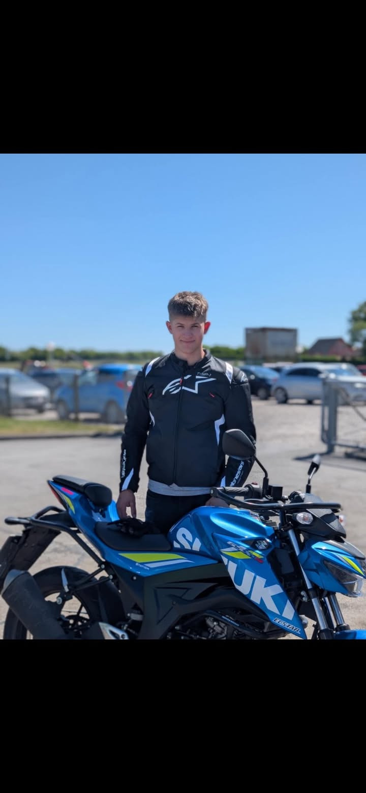 Frisdal Køreskole I/S sender 6 nye motorcyklister ud på vejene