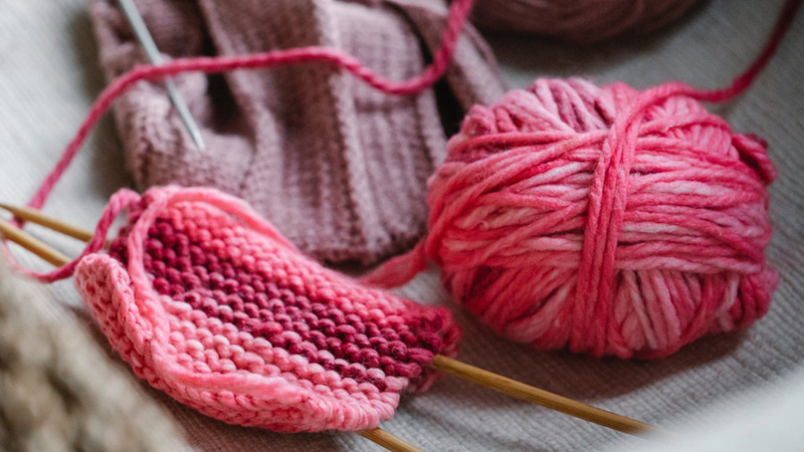 Strikkecafé og brætspilshygge på Kristrup Bibliotek