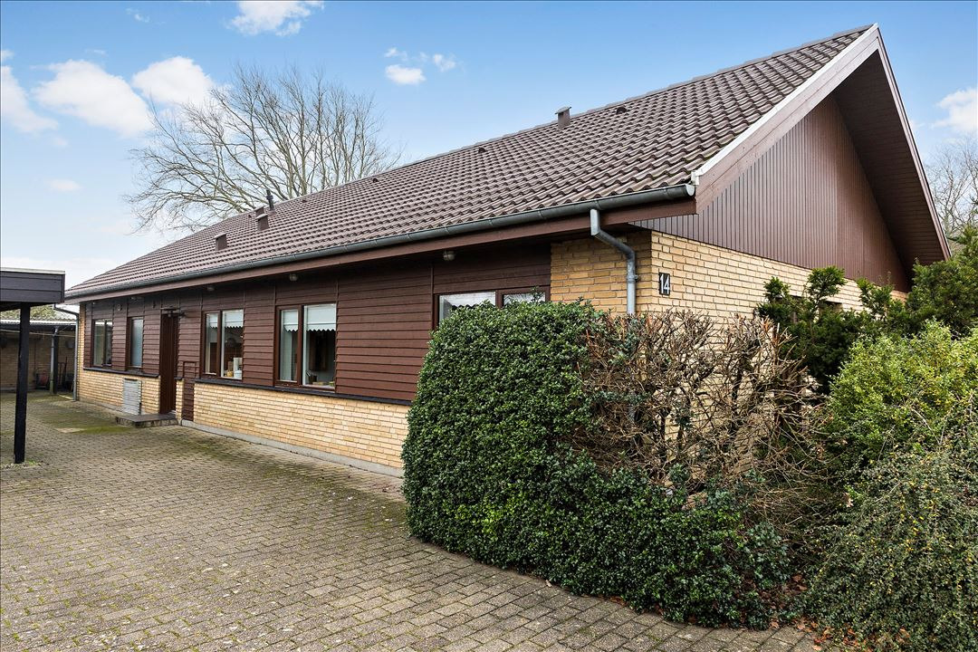 Til salg hos EDC Skive: Funktionel og velholdt villa på stor grund