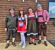 Familien Jensen inviterer til åbningsfest på jordbærgården på Kristi Himmelfartsdag