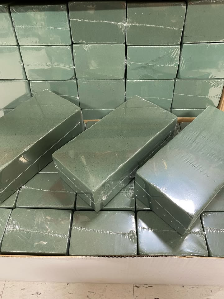 Løvbjerg Frederikshavn tilbyder billig blomsterskum til dekorationer