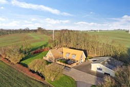 Top 6 over dyreste boliger til salg i Hjortshøj. Priser op til 7.998.000 kr