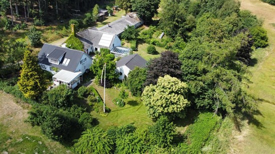 Hovedvejen 16 og 1 anden boliger er kommet til salg denne uge i Grenaa - se boligerne her.