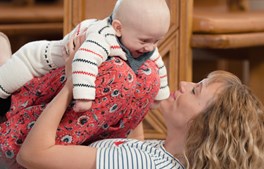 Nu starter et nyt hold med babysalmesang i Egå