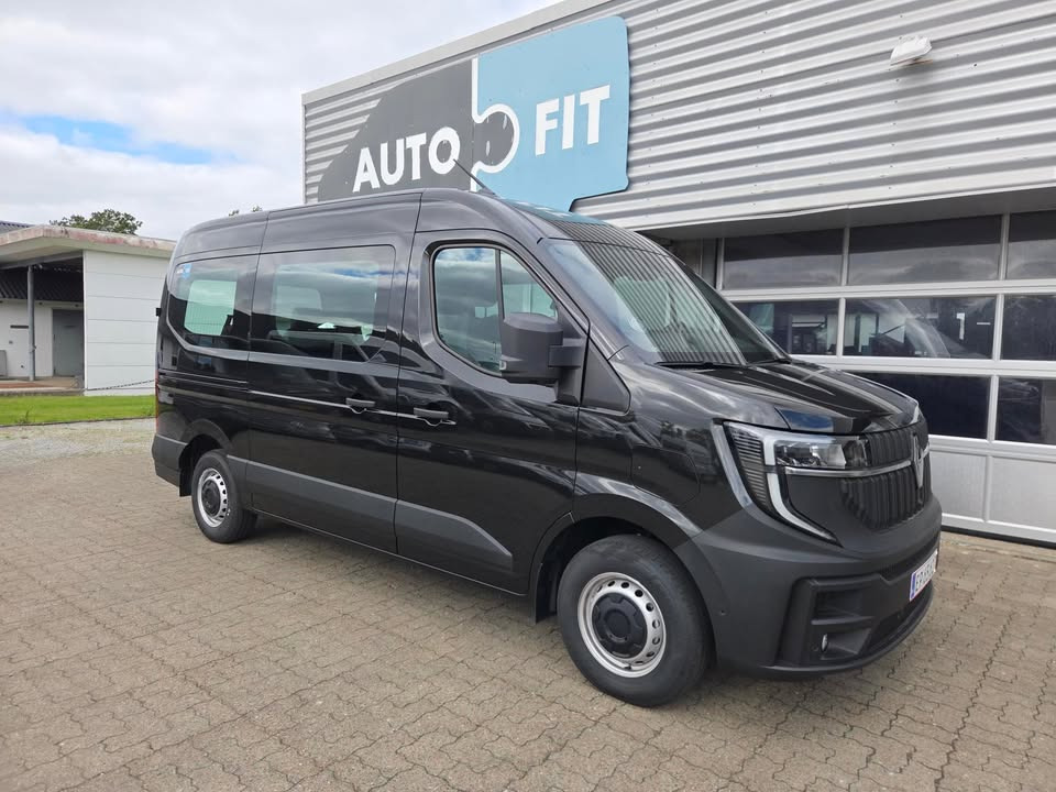 AutoFit A/S leverer specialindrettet Renault Master E-Tech til Dorthe