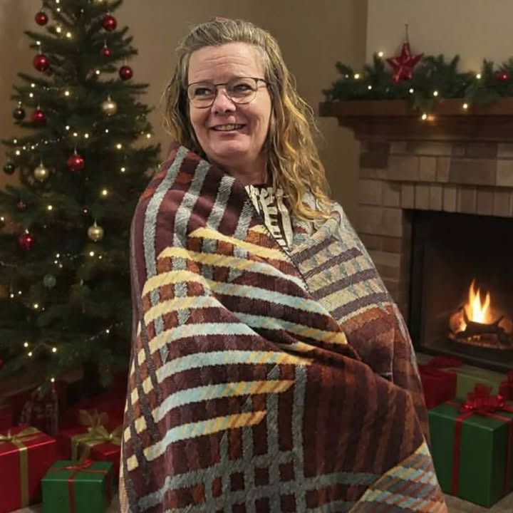 Fjerrenseriet præsenterer et stort udvalg af varme plaider til jul