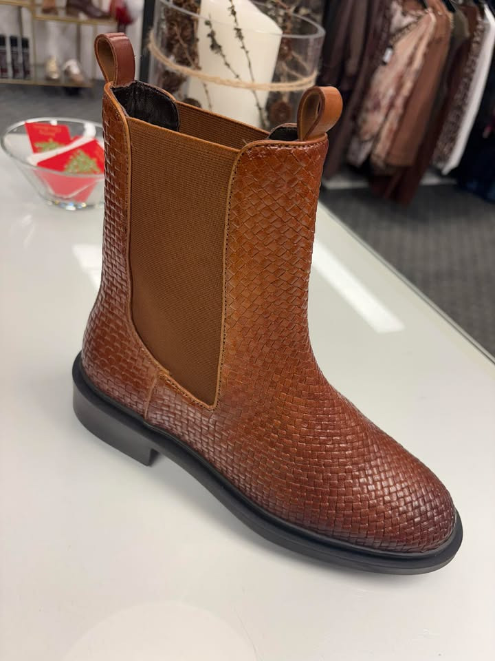 Rosengreen tilbyder skindstøvler fra Copenhagen Shoes til nedsat pris i dagens låge til den 19. december