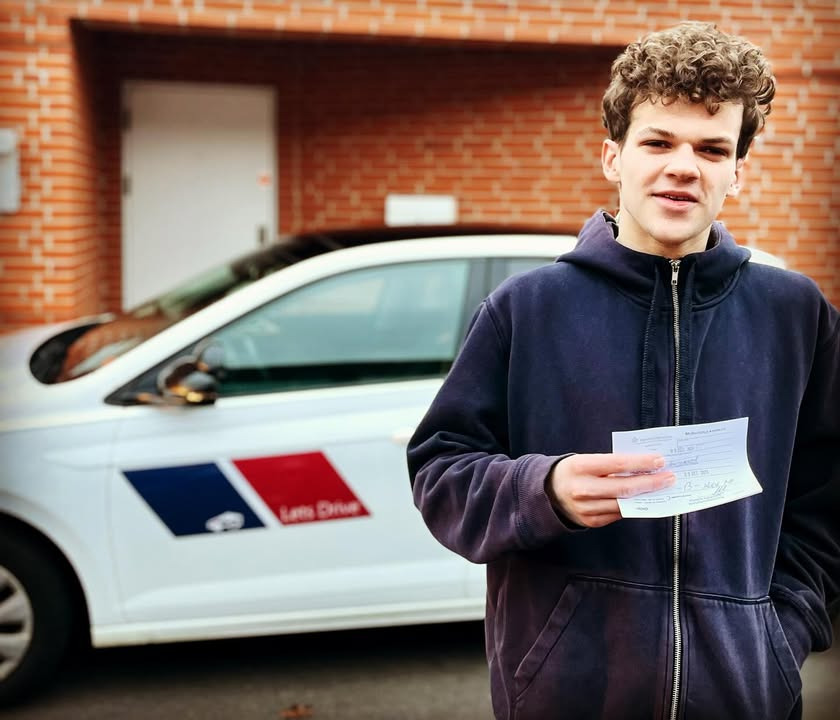 Noah bestod begge prøver i første forsøg hos Lets Drive