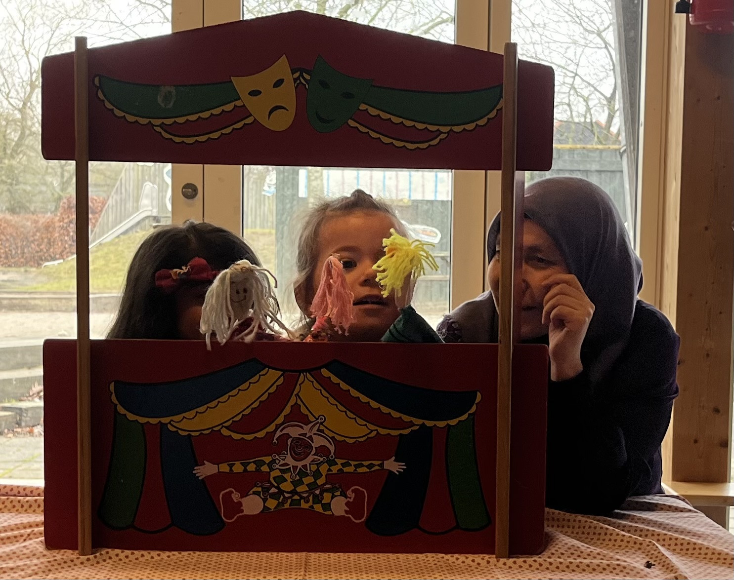 Dukketeater og ønskekasser