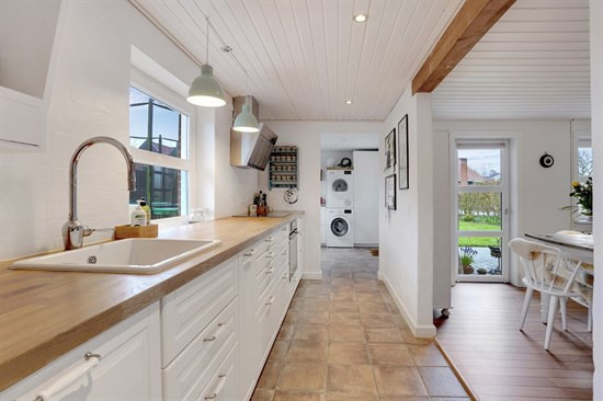 Pris sat ned med 150.000 kr. på Sellerup Strandvej 32