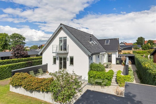 Nordvangsvej 15 og 9 andre boliger er kommet til salg denne uge i Randers - se boligerne her.