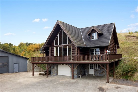 Top 6 over dyreste boliger til salg i Auning. Priser op til 4.495.000 kr