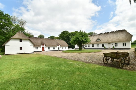 Top 6 over dyreste boliger til salg i Give. Priser op til 5.495.000 kr