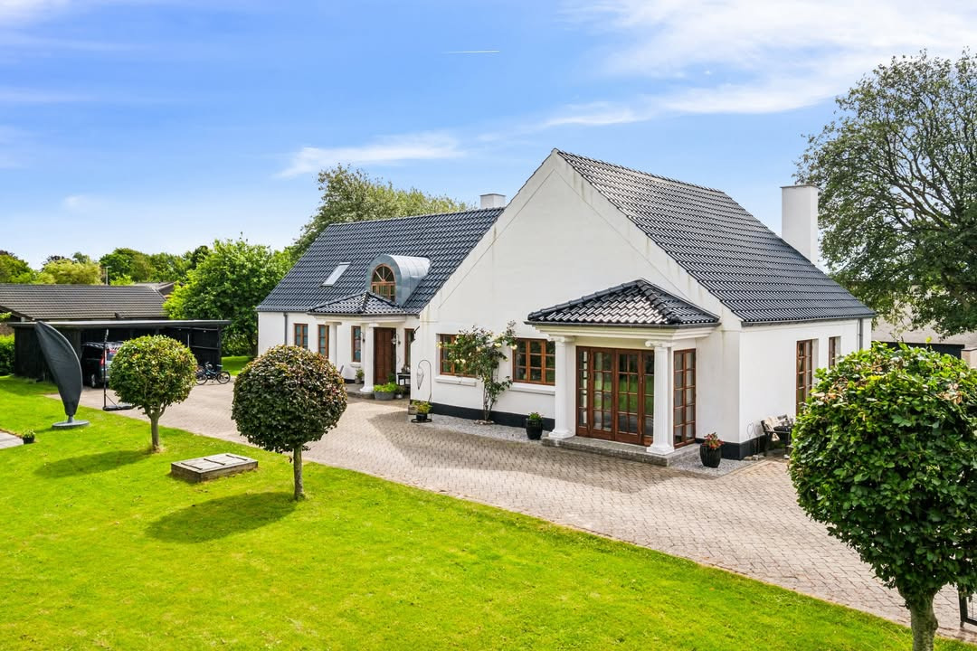 Mæglerhuset Brønderslev sætter pris på villa med unik beliggenhed ned med 150.000 kr.