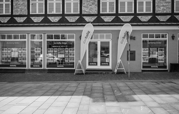 Hold dig opdateret på lokale nyheder fra sociale medier