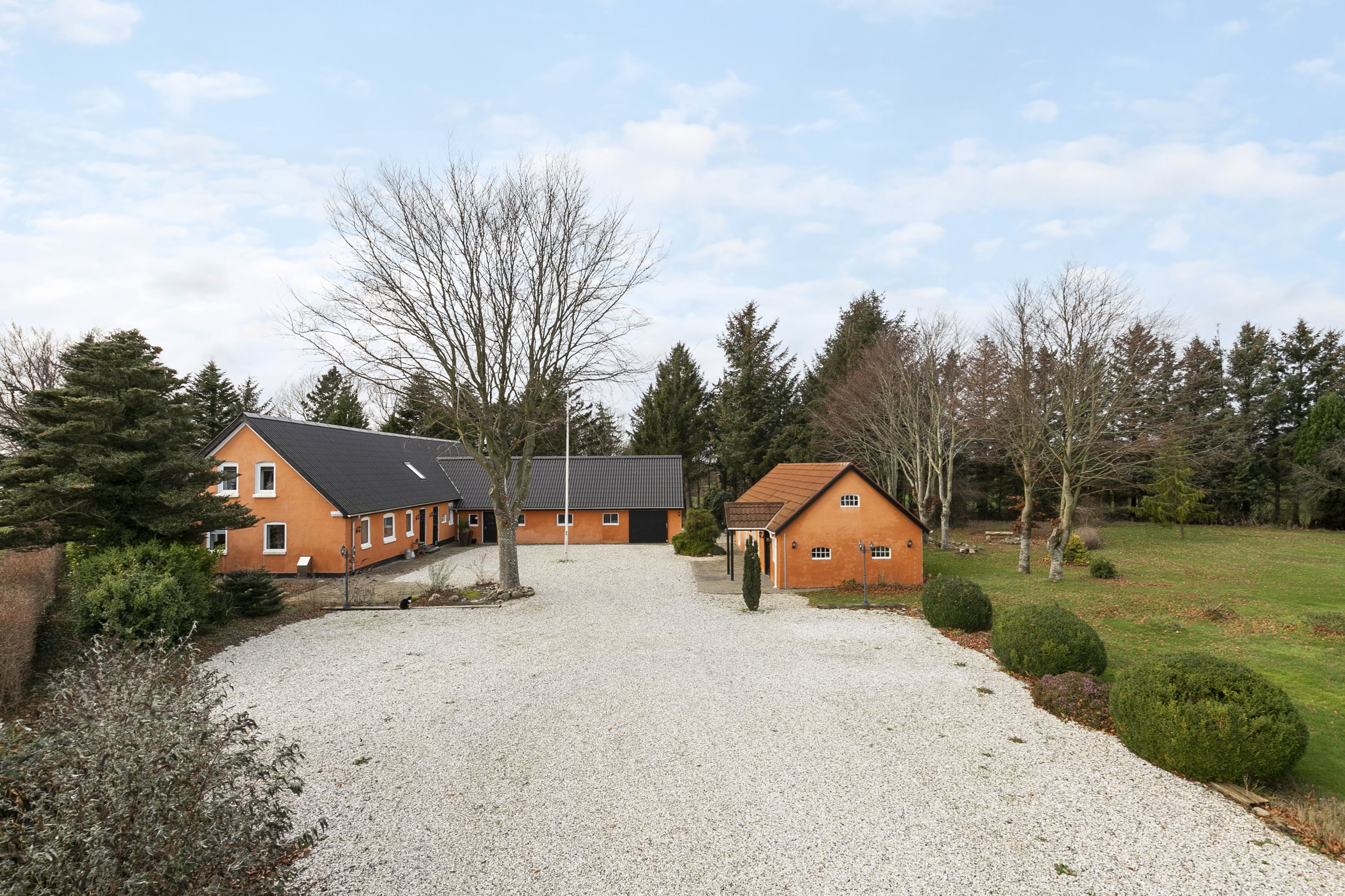 Til salg hos danbolig Hjørring: Renoveret ejendom med Morten Korch-stemning