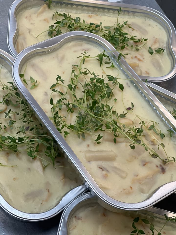 Meny Randers tilbyder hjemmelavet høns i asparges til afhentning