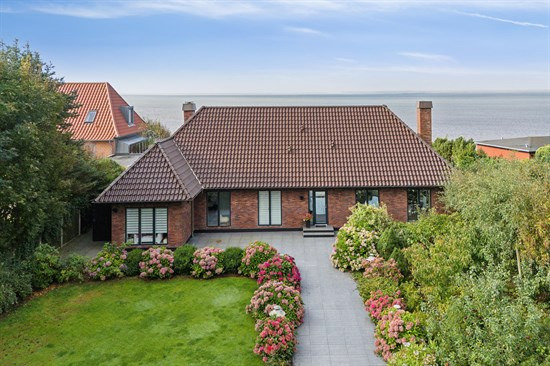 Top 6 over dyreste boliger til salg i Esbjerg. Priser op til 19.998.000 kr