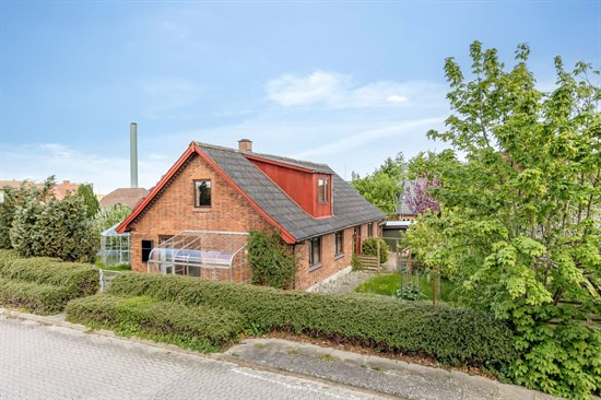 Rødvigvej 17 er til salg for kun 995.000 kr.: Se de billigste boliger til salg i Faxe her