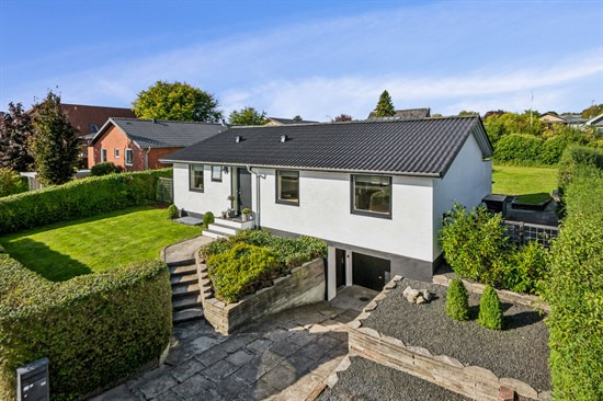 Stjernevej 44 og 3 andre boliger er kommet til salg denne uge i Aalborg - se boligerne her.