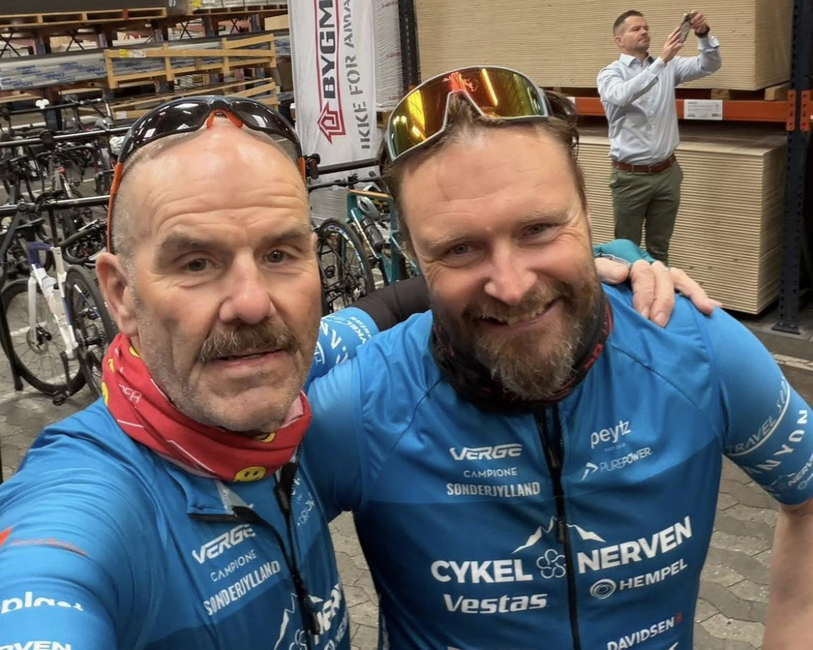Efter alvorligt kræftforløb: Per Skovrup cykler Tour de France-bjerge for Scleroseforeningen 