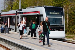 Flere letbaneafgange i ny køreplan