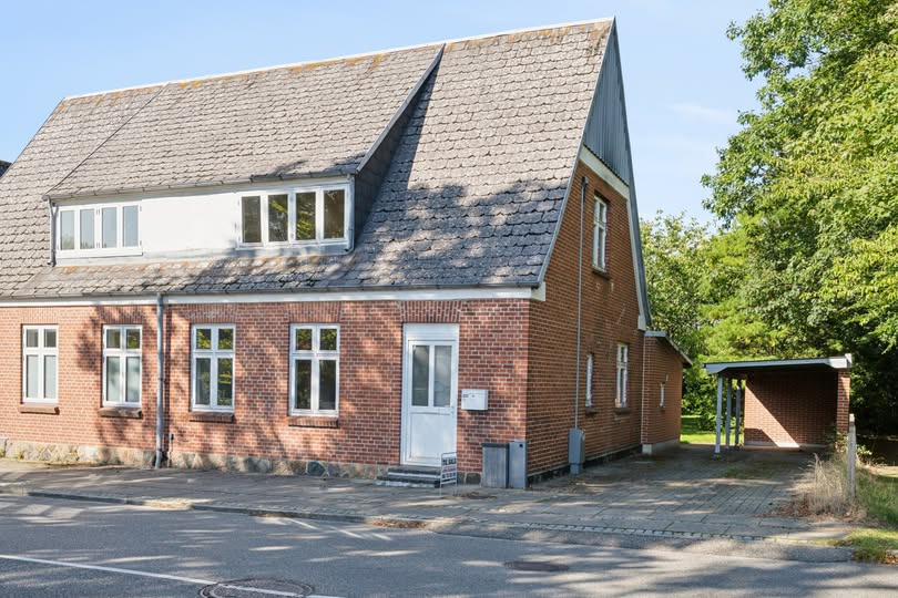 Centralt beliggende enderækkehus i Brande til salg hos John Frandsen Ikast