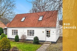 Mæglerhuset efterspørger bud på idyllisk bolig i Vodskov