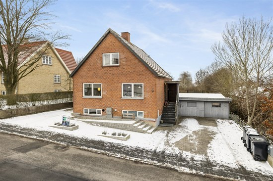 Luksusbolig netop kommet til salg i Vemmelev: Se hvad du skal smide for Vemmelevs dyreste adresser her