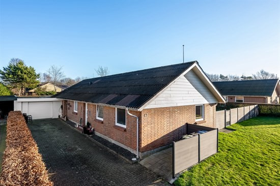 Top 6 over dyreste boliger til salg i Holsted. Priser op til 2.950.000 kr