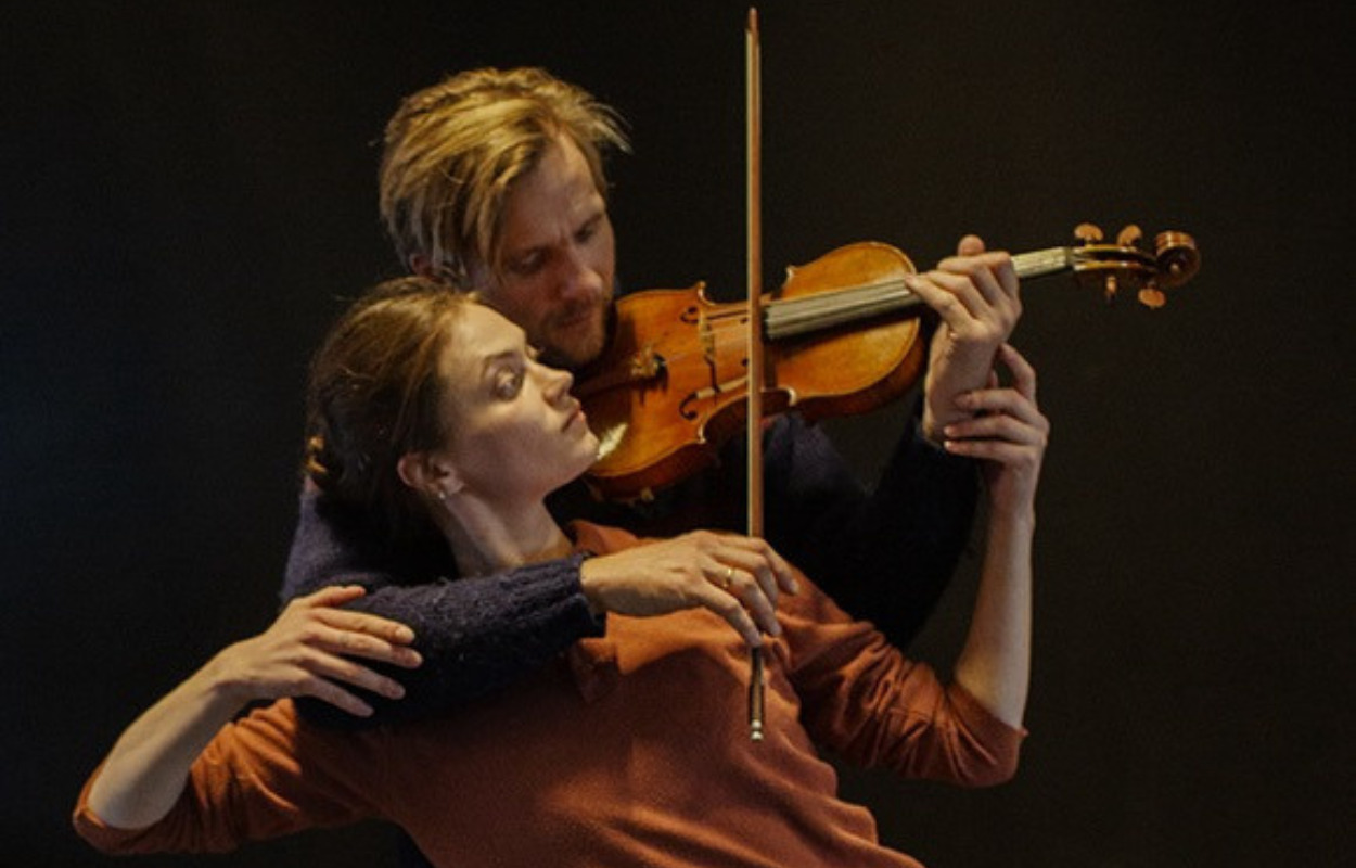 Unik opsætning af færøsk klassiker som moderne performance i Roskildes kulturmekka - Musicon - med lokal prisbelønnet musik-trio i centrum