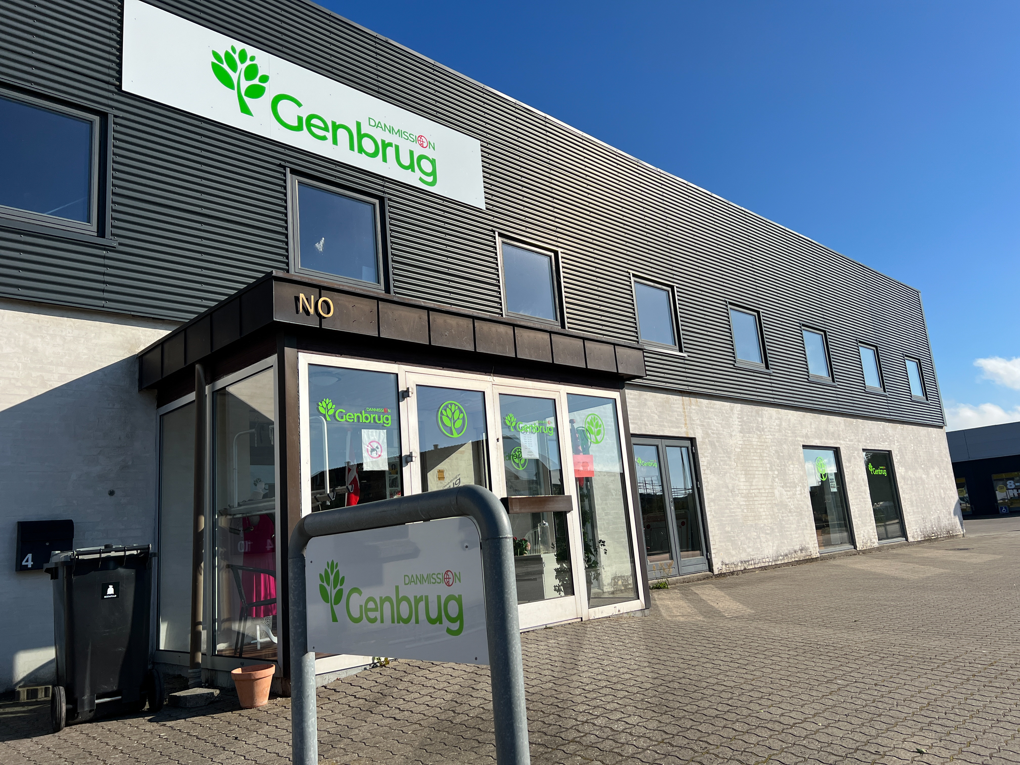 Danmission Genbrug i Randers inviterer til åbent hus – og søger nye frivillige til det gode fællesskab