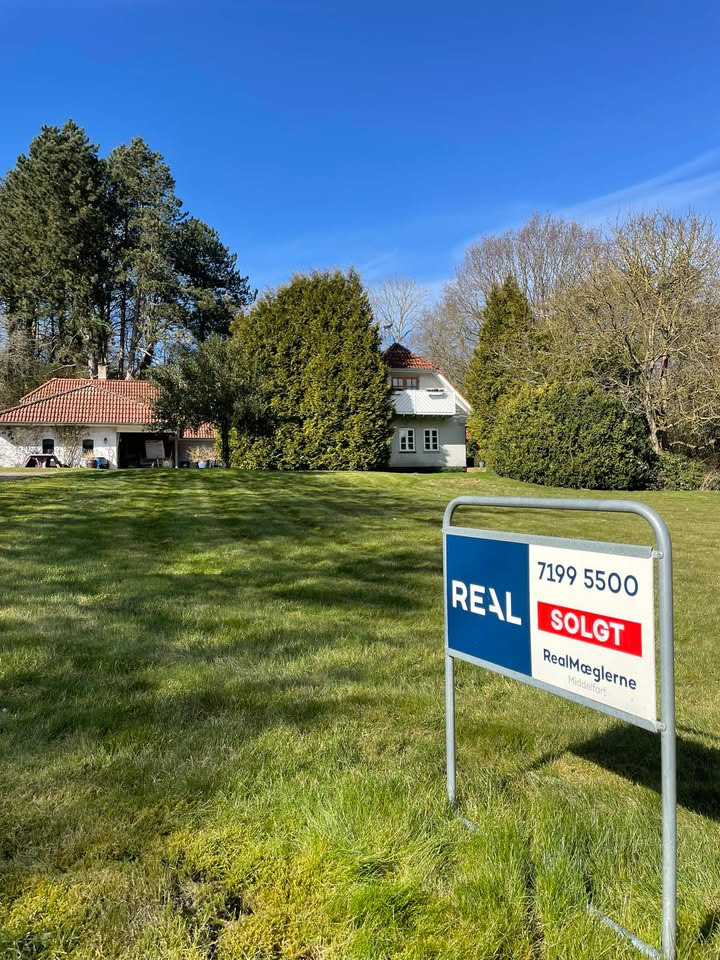 RealMæglerne Middelfart sælger unikt beliggende ejendom på Dybdalsvej 9